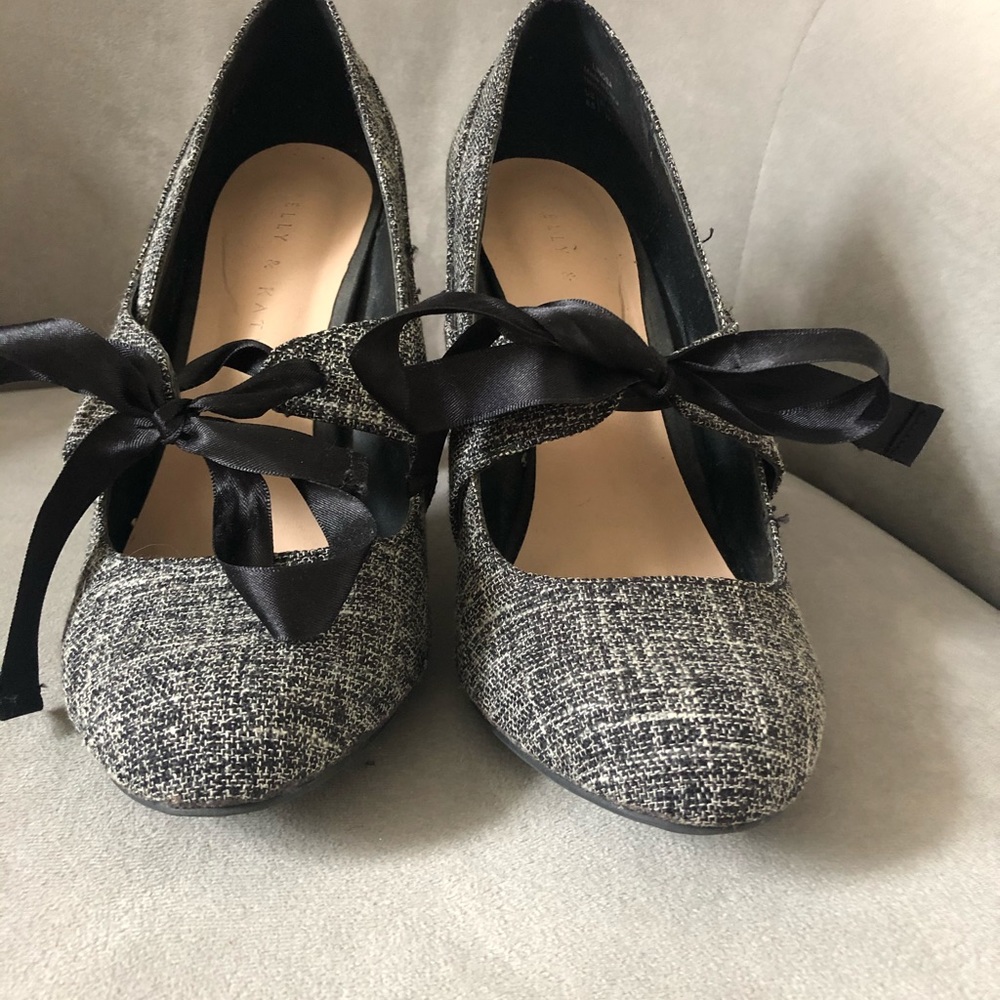 Adorable ribbon heels